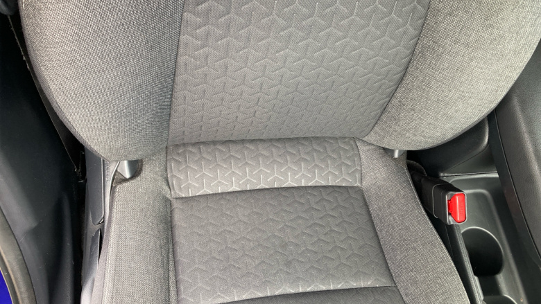 Toyota Yaris Cross 1.5 Hybrid Design 5dr CVT Hybrid Estate